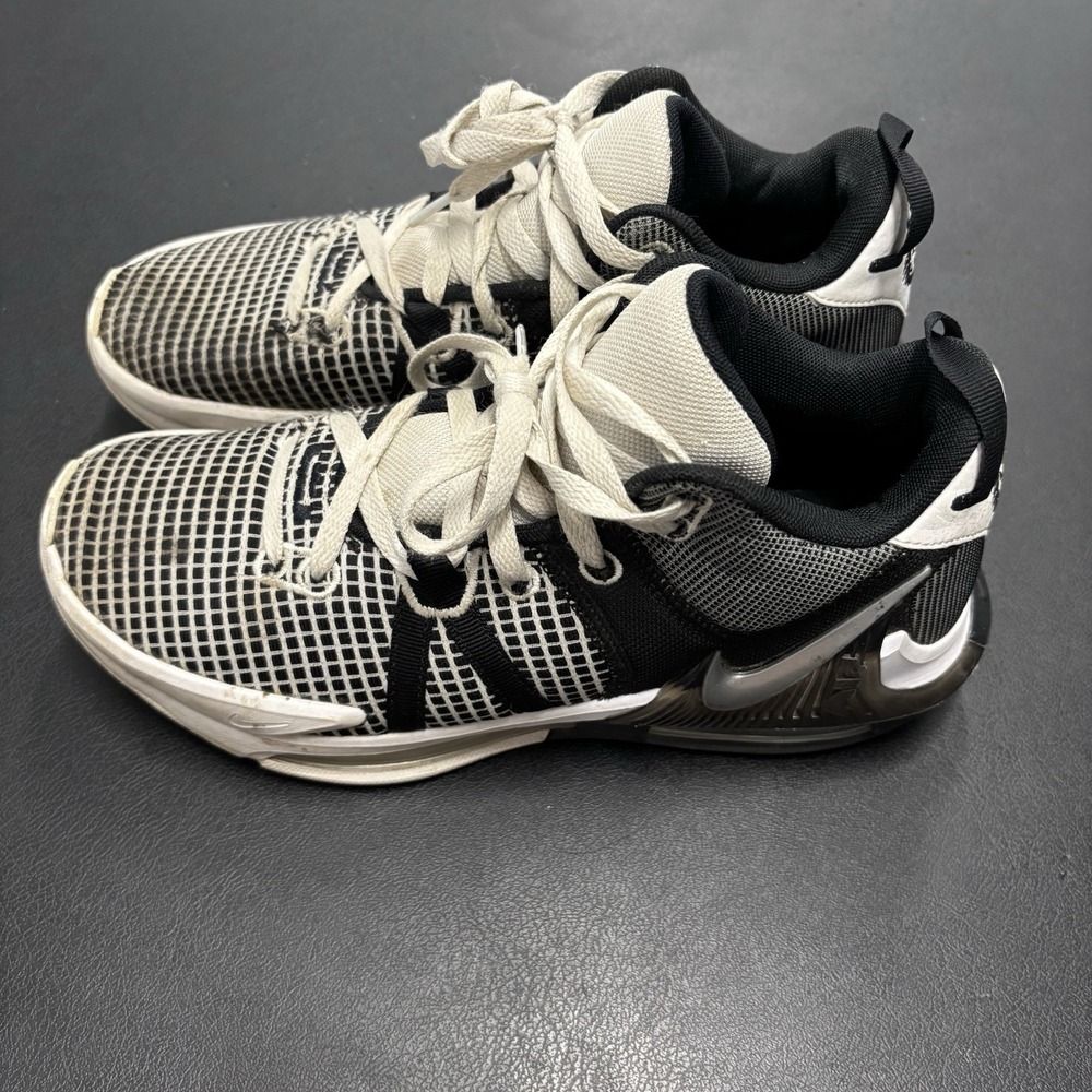 Nike LeBron Witness  7 Basketball Shoes Mens 8 Black White Sneakers‎ DM1123-100